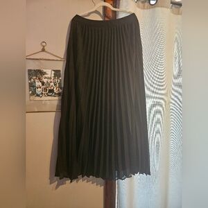 Women Size 2x Black Pleated Chiffon Skirt